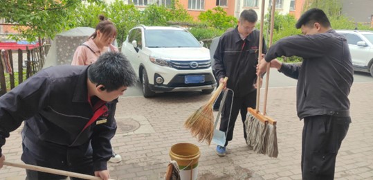 社企携手清脏乱 社会责任展担当